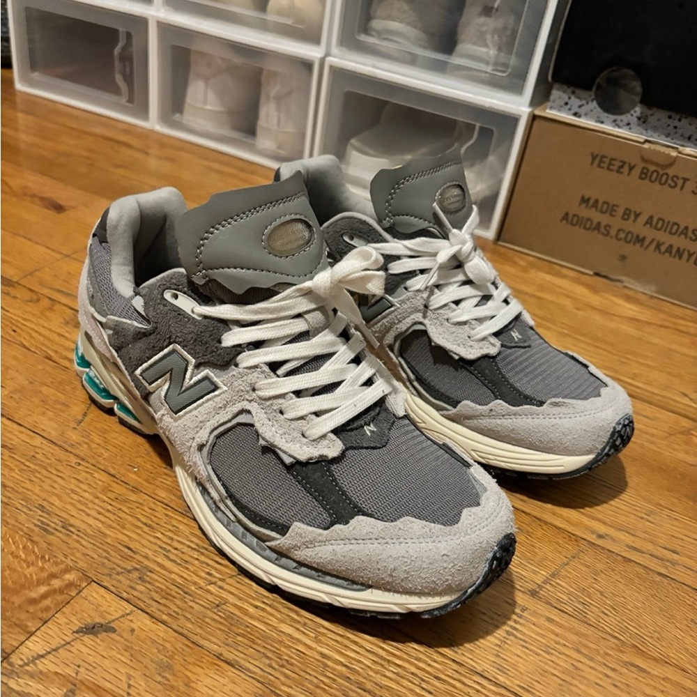 New Balance 2002r protection pack